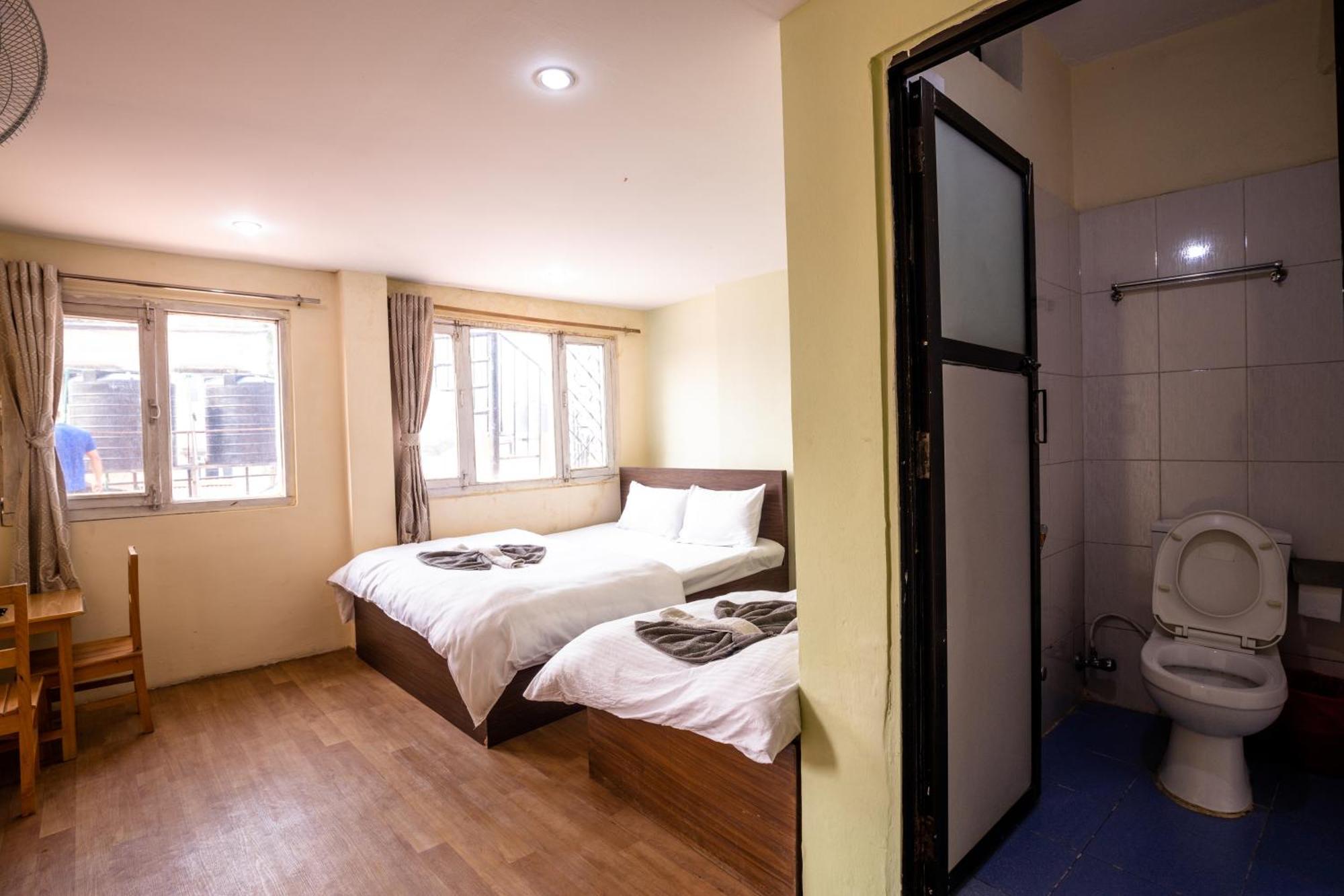 Hotel Harmony & Little Bites Bistro Jawlakhel Экстерьер фото